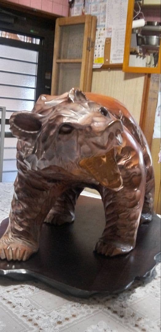 木彫りの熊 置物 　★美品　★一点物　bear wood carving