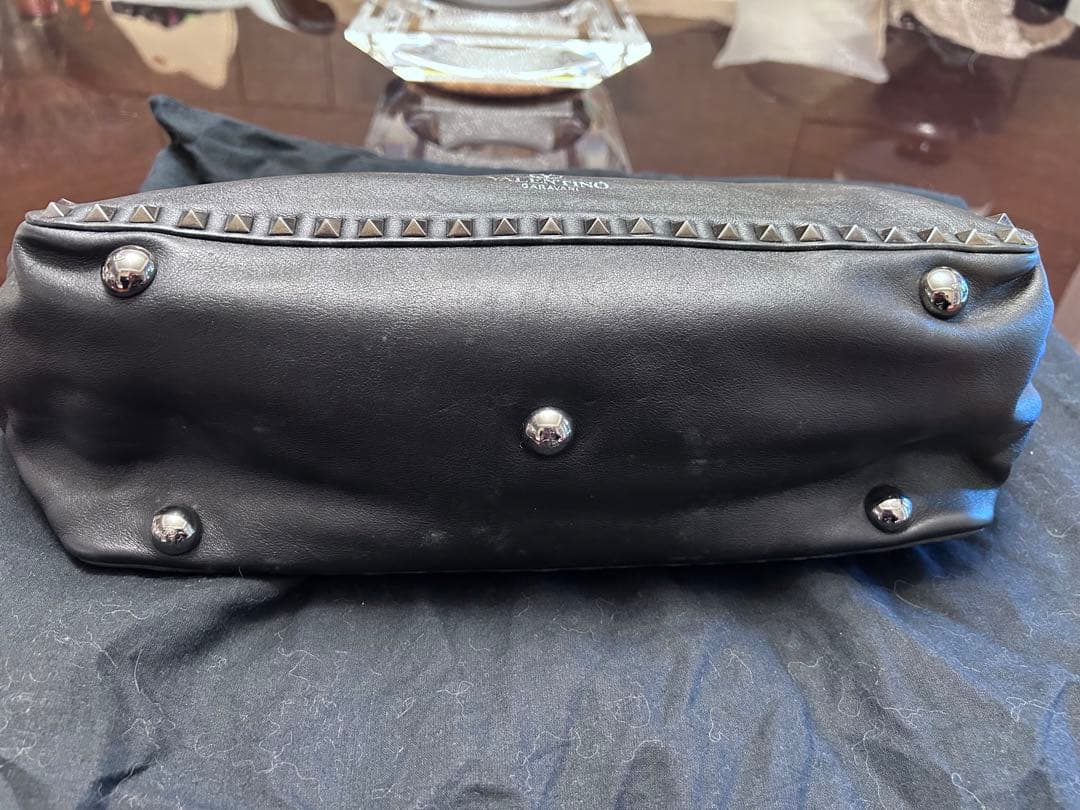 VALENTINO GARAVANI スタッズレザーバッグ