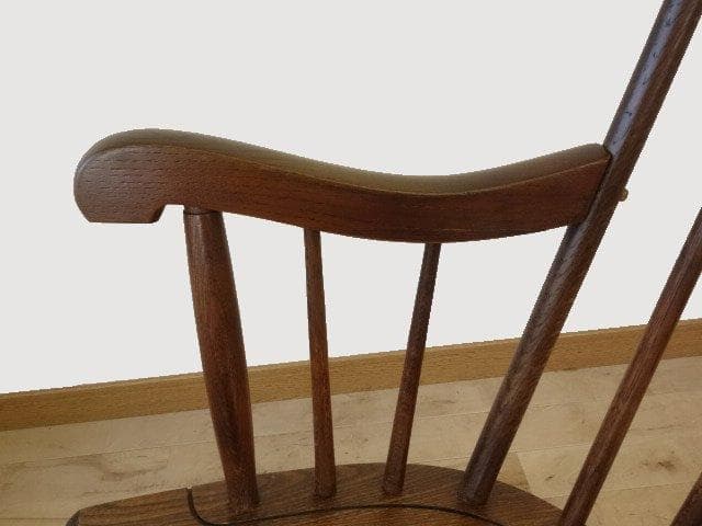 飛騨産業キツツキ　木製　ロッキングチェアーA　再塗装済　ＵＳＥＤ