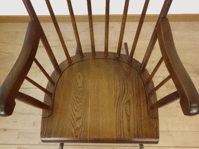 飛騨産業キツツキ　木製　ロッキングチェアーA　再塗装済　ＵＳＥＤ