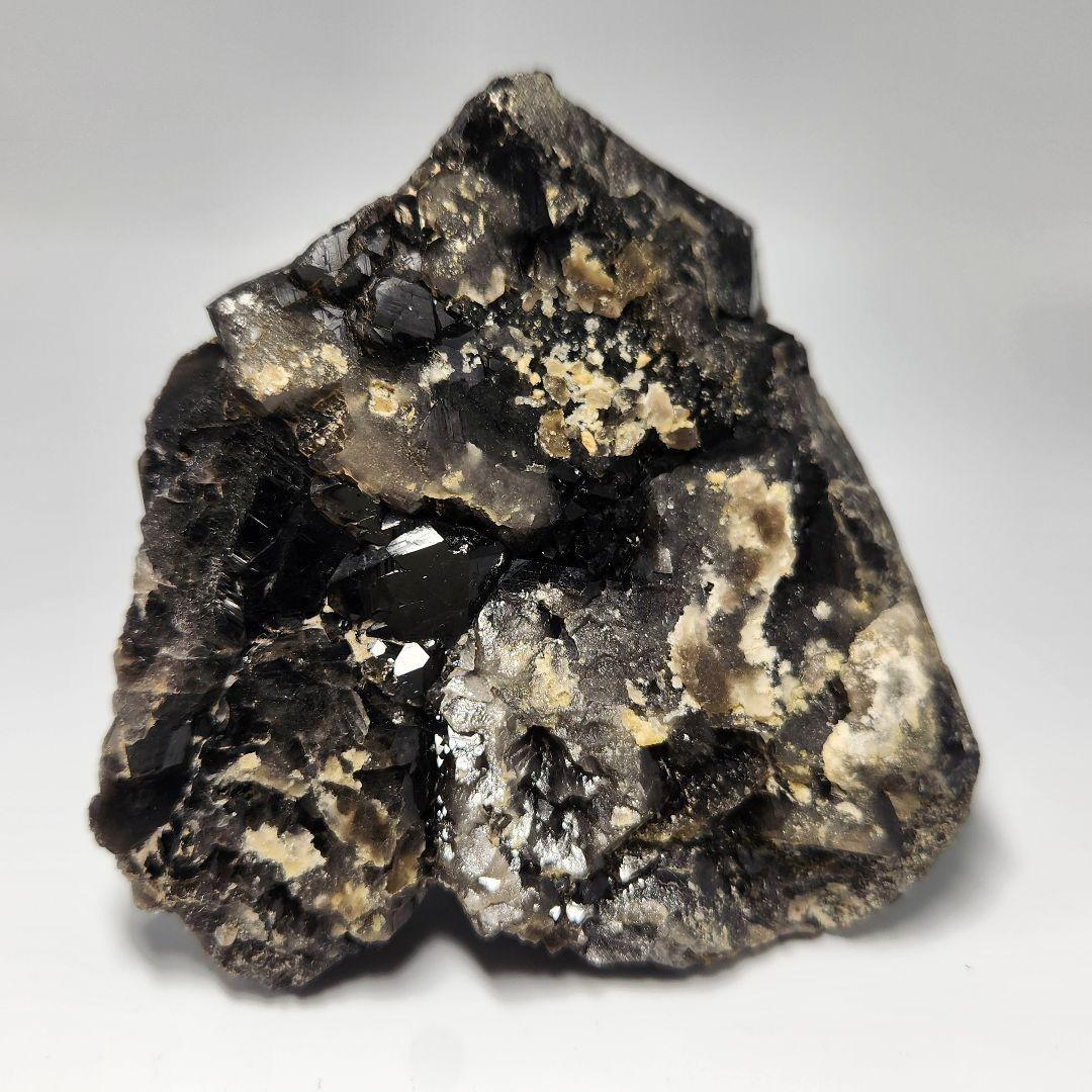 希少！山東省産 モリオンクラスター ★ 魔除け、邪気祓い ★ 自立