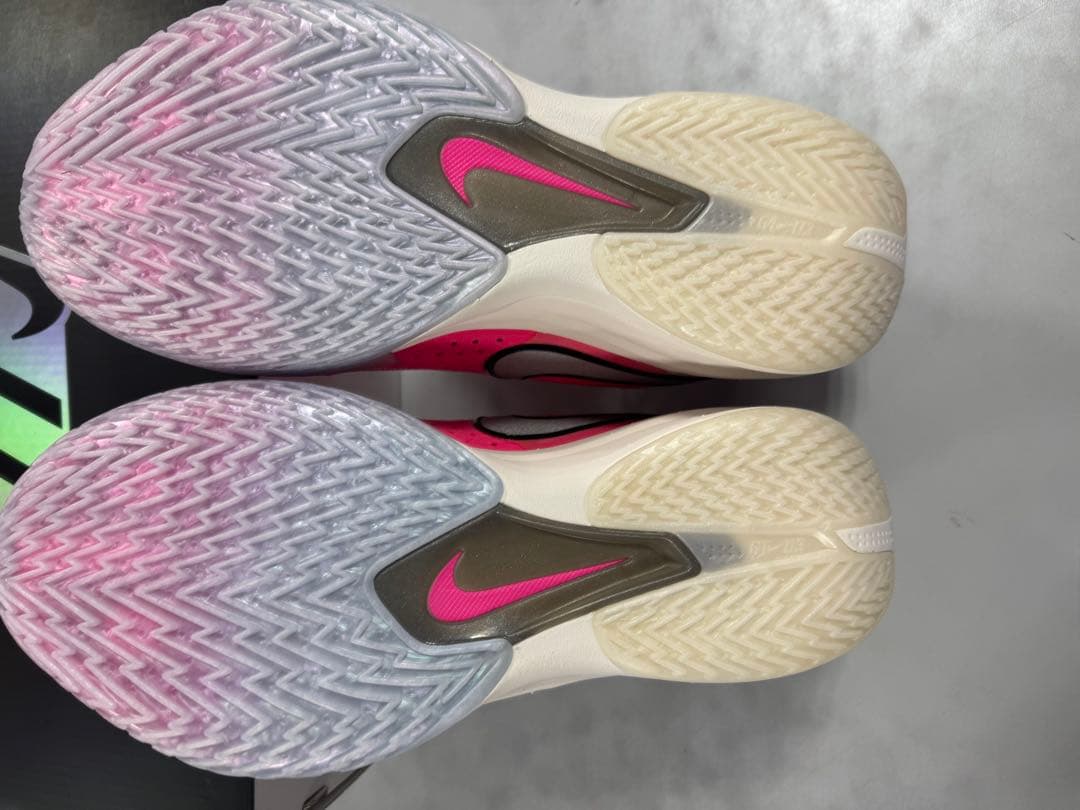 Nike GT CUT 03 バスケットボールシューズ ホワイト／ピンク