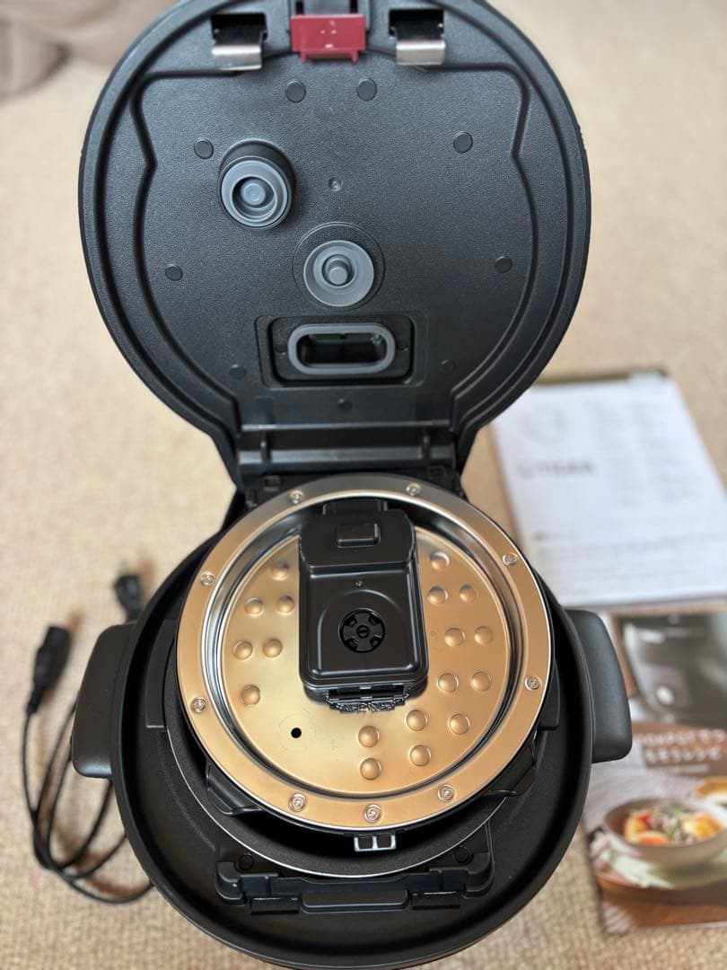 TIGER 電気圧力鍋 黒