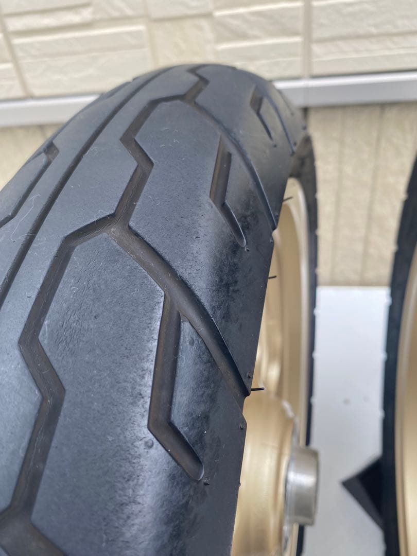 Zaki ゼファー1100 純正ホイール・タイヤ