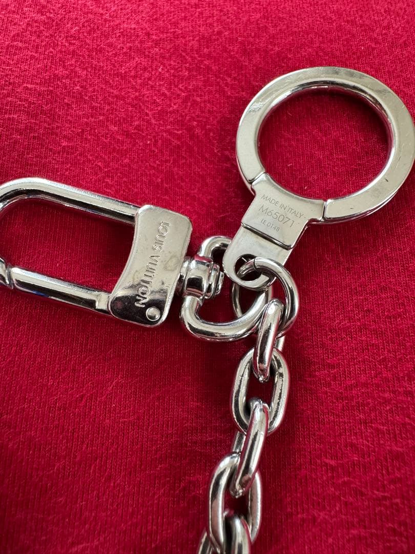LOUIS VUITTON メタルキーホルダー