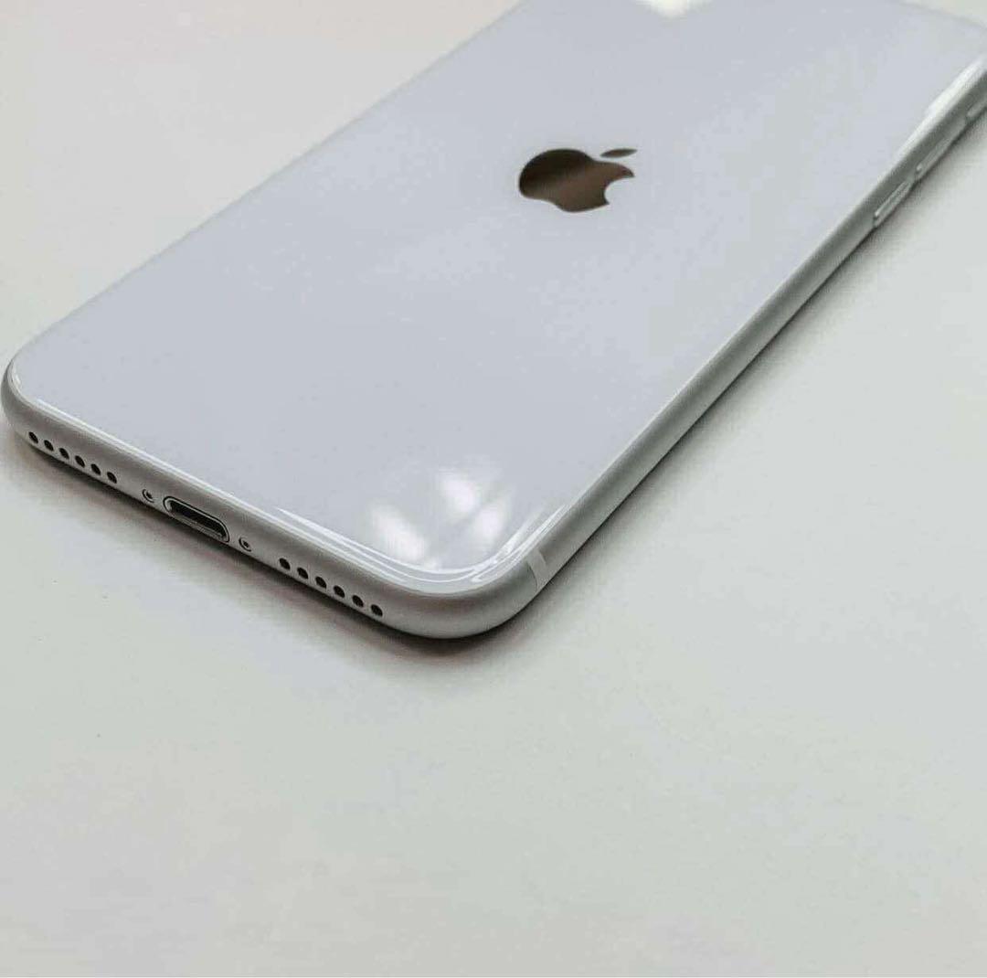 iPhone SE 第2世代 128GB SIMフリーバッテリー100%