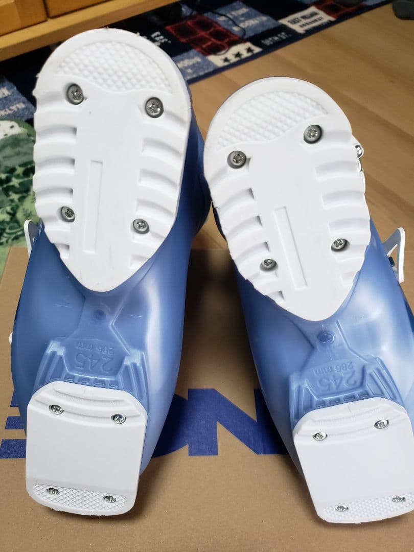 LANGE WOMEN'S LX 70 スキーブーツ (ライトブルー)