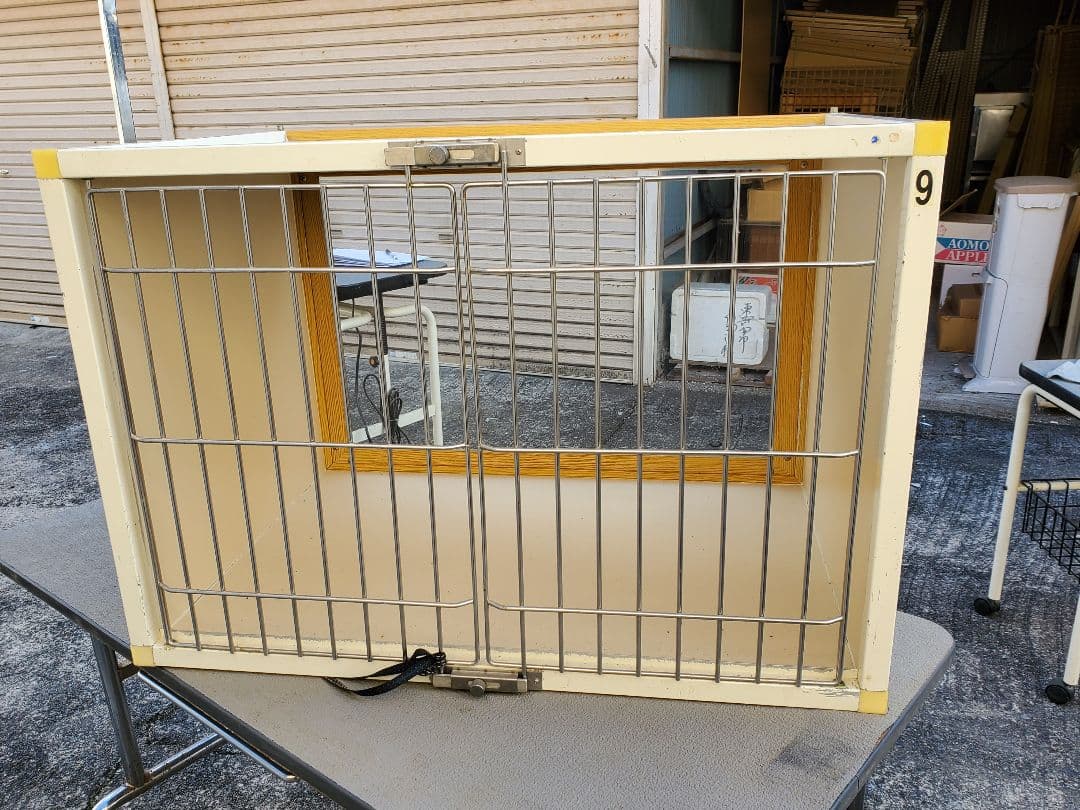 犬舎　犬ゲージ