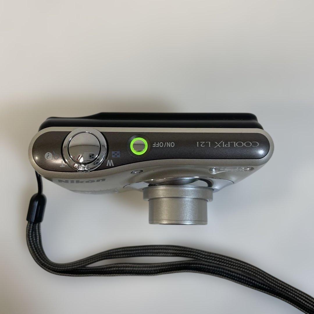 Nikon COOLPIX 8.0メガピクセル デジタルカメラ