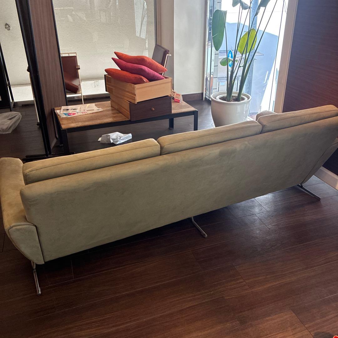 オリーブグリーン 3人掛けソファ モダン