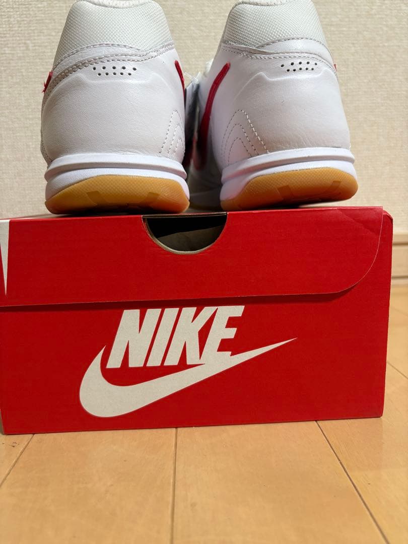 【新品】【28センチ】Nike フットサルシューズ GATO