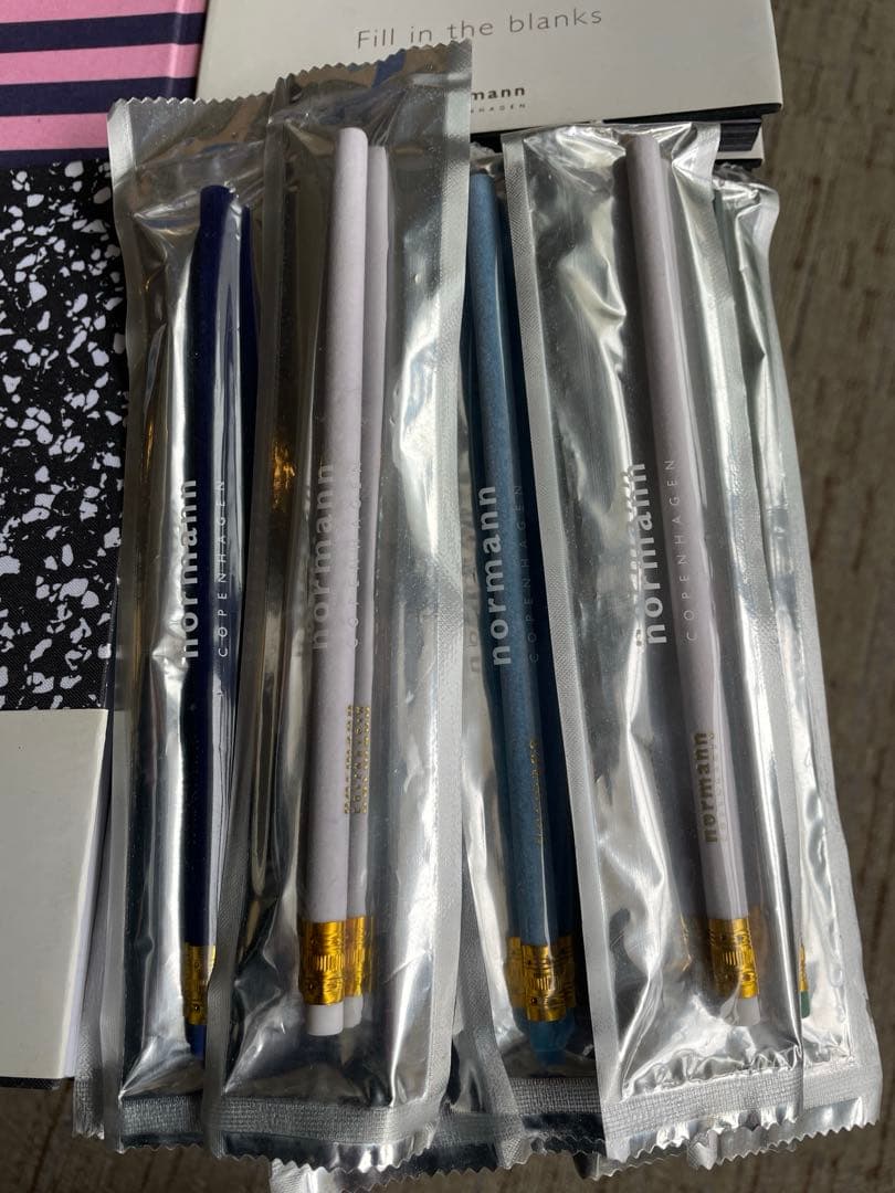 【新品】normann  ハードカバーノート/色鉛筆/鉛筆他