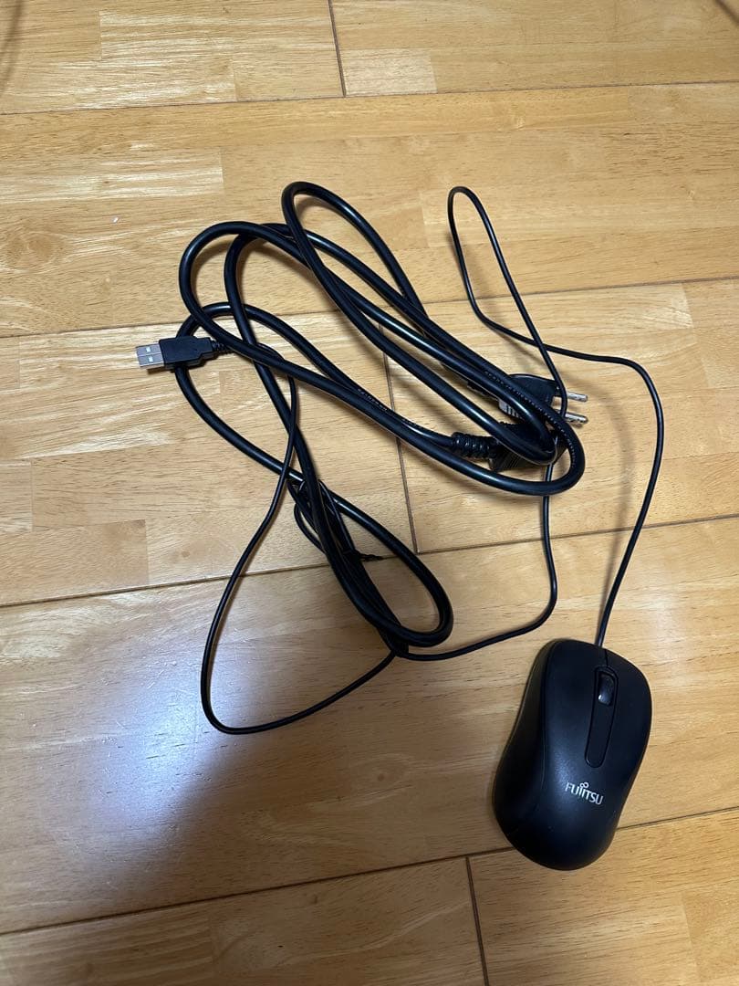 Fujitsu ESPRIMO WD2/W デスクトップPC