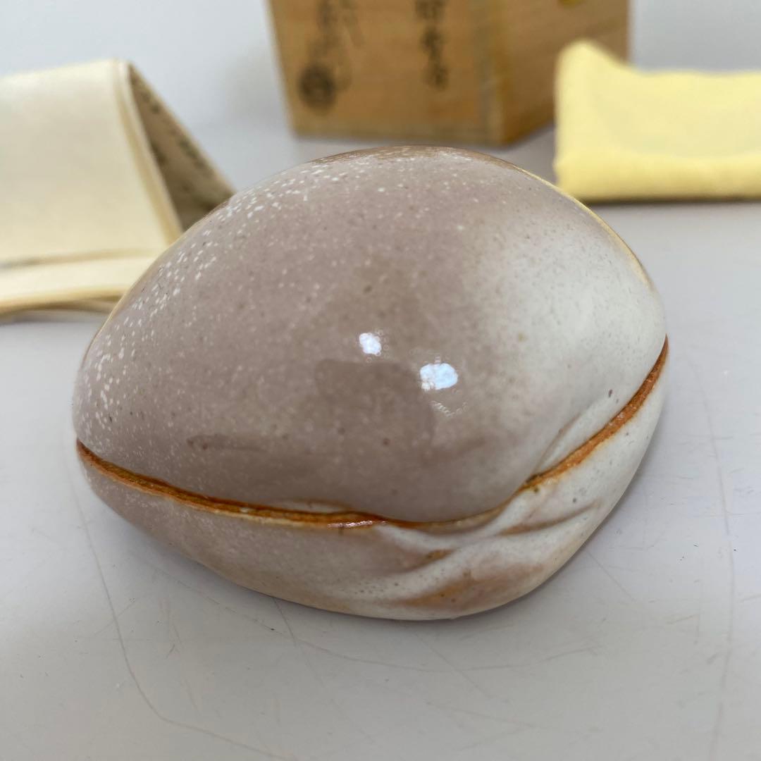 【共箱】萩　蛤香合　十五代　坂倉新兵衛造　布付き　山口県指定無形文化財