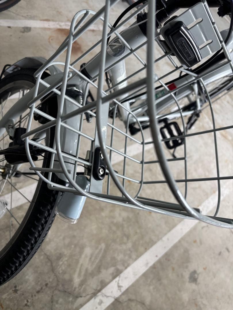 ビッケ bikke 子供用自転車 ブルーグレー 22インチ　ヘルメット付き