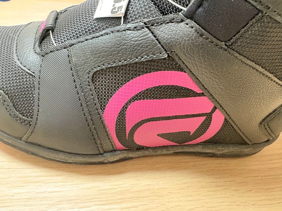 Flow 女性用スノーボードブーツ 25.5cm ブラック/ピンク