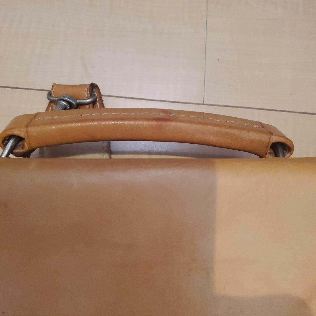 レザー ショルダーバッグ☆WALKERS☆説明書カタログ付きBREE好きな方に