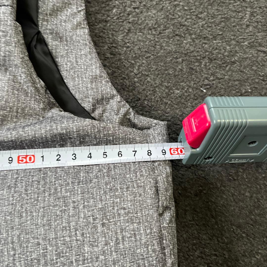 アンダーアーマー　ダウンベスト