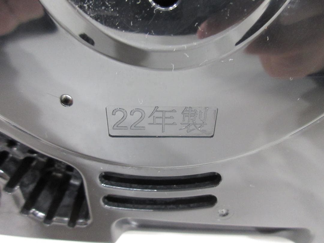 M1221Z 東芝 真空圧力IH炊飯器 5.5合炊 RC-10ZWT 2022年