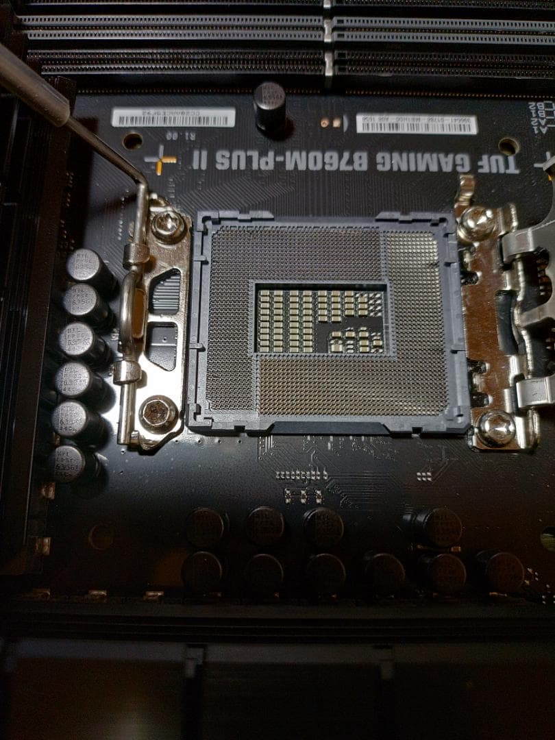 たかし83歳 TUF GAMING B760M-PLUS IIマザボ難あり