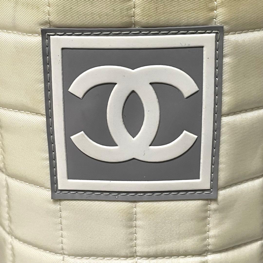 CHANEL ペットボトル入れ ボトルホルダー ココマーク CC アイボリー