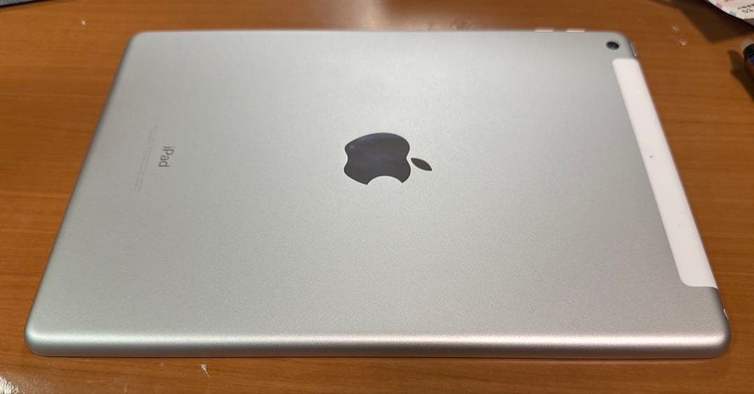 iPad 第6世代 Wi-Fi + Cellularモデル