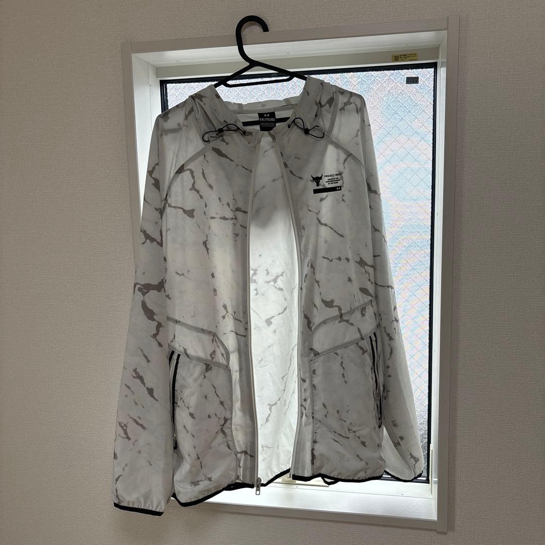 アンダーアーマー　パーカー