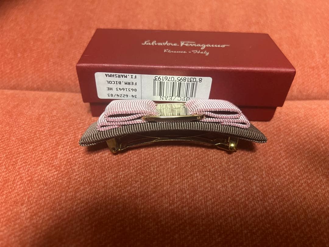 【新品未使用品】サルヴァトーレフェラガモ　リボンバレッタ