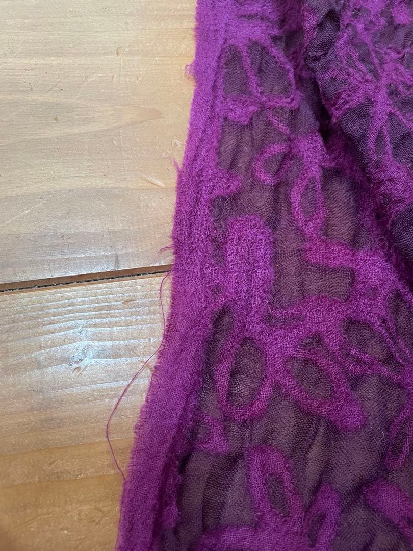 ⬇️ヨーガンレール　☆ 花フェルトスカーフ