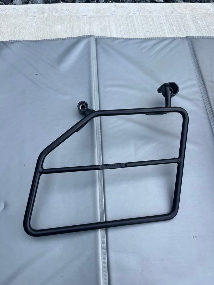 スーパーカブ　C125 サイドバックサポートL R