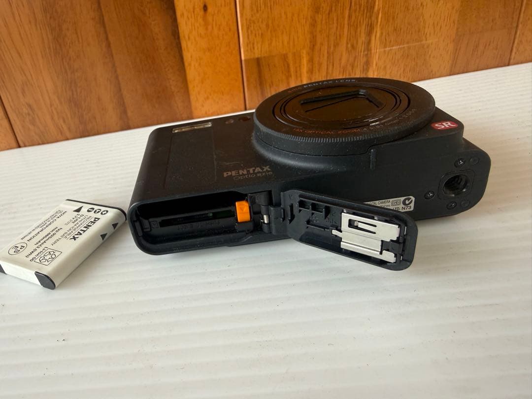 PENTAX OptioブラックRZ18デジカメ(a42)