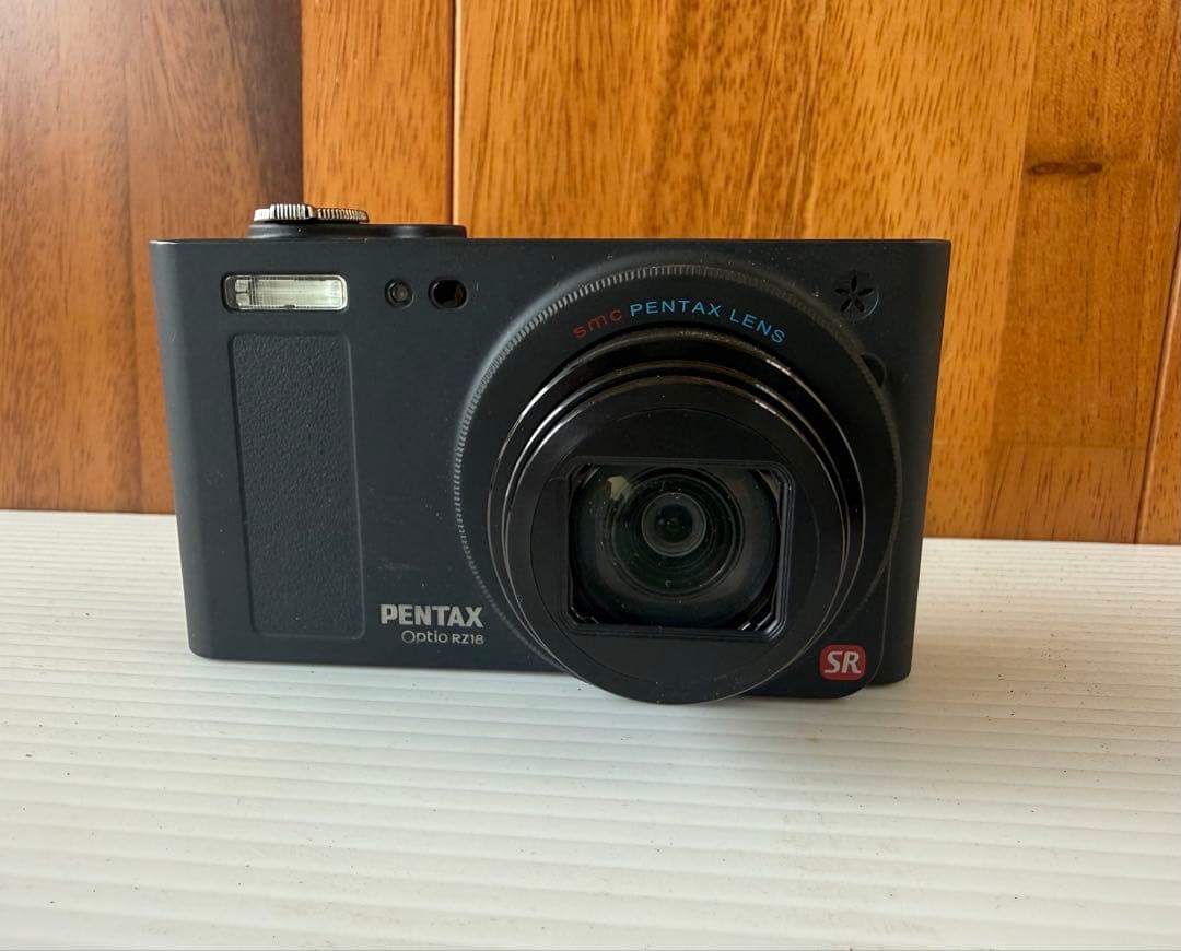 PENTAX OptioブラックRZ18デジカメ(a42)