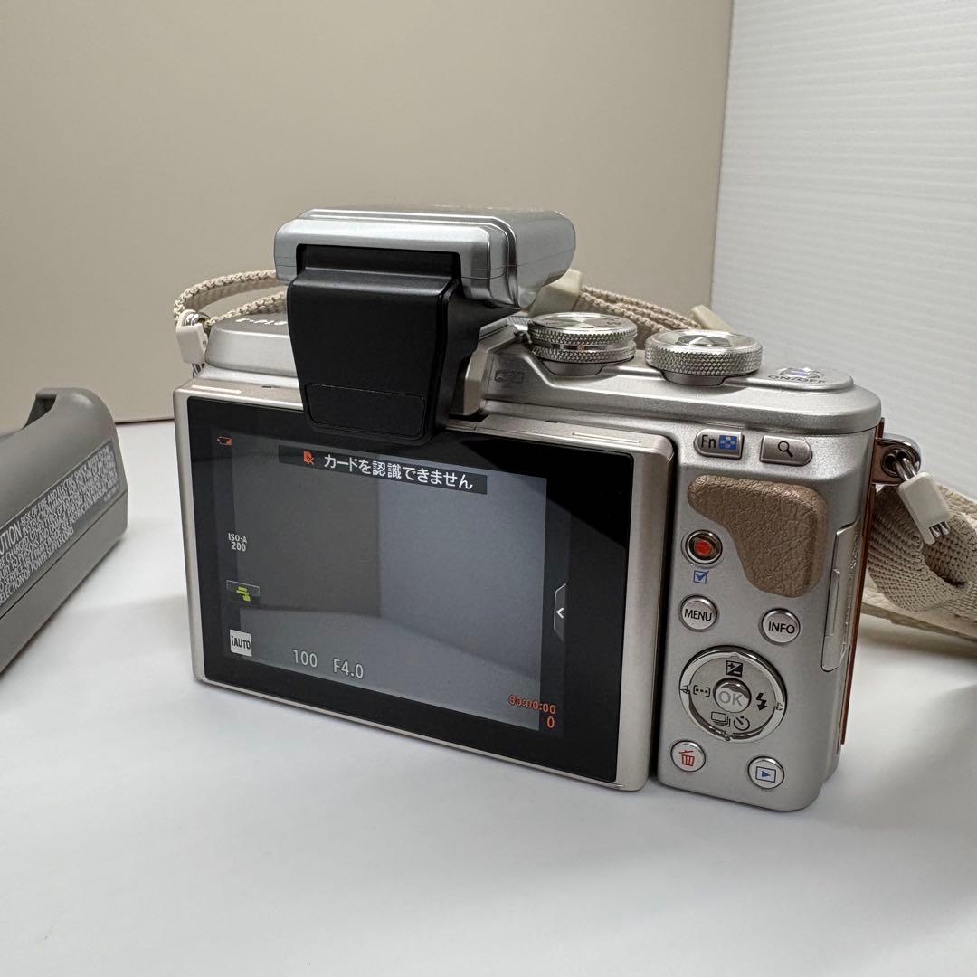 2778 オリンパス PEN lite PL8 ミラーレス一眼 カメラ