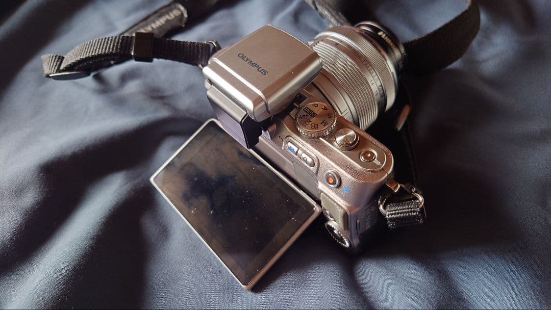 M*w様 OLYMPUS pen lite E-PL3 ミラーレスカメラ シルバ