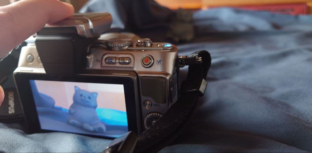 M*w様 OLYMPUS pen lite E-PL3 ミラーレスカメラ シルバ