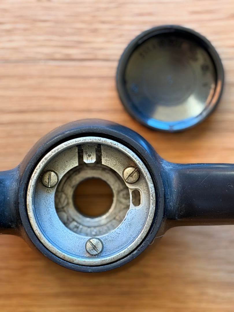 VW純正 2スポーク ステアリングホイール ブラック ビートル／68〜71年