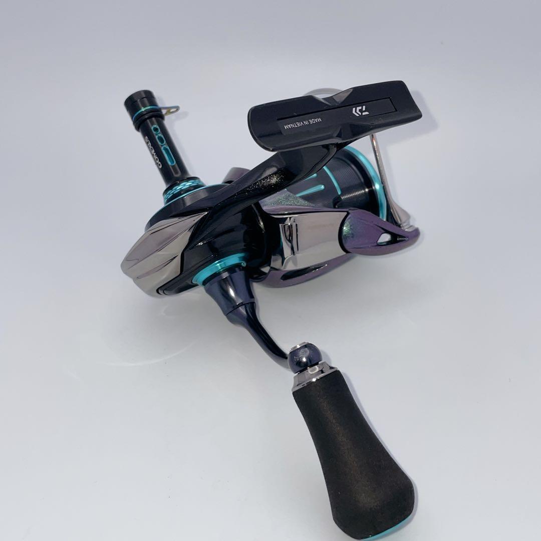 【美品】ダイワ 23 エメラルダス RX LT2500 ゴメクサスリールスタンド