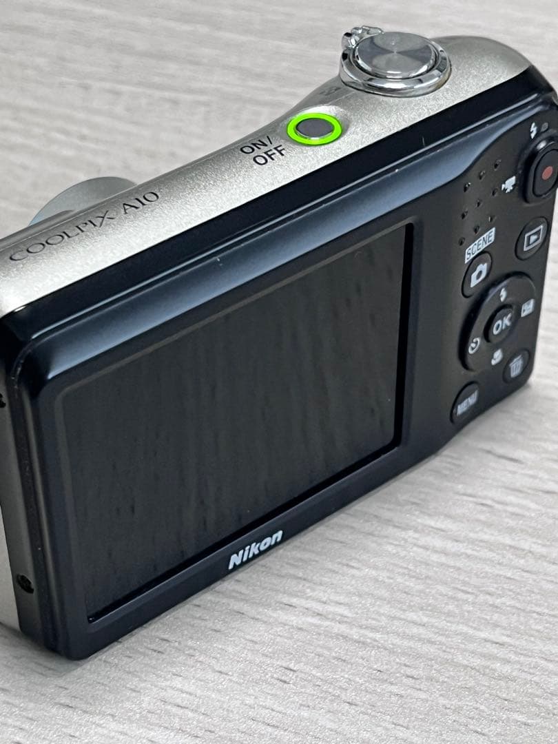 Nikon COOLPIX A10 デジカメ