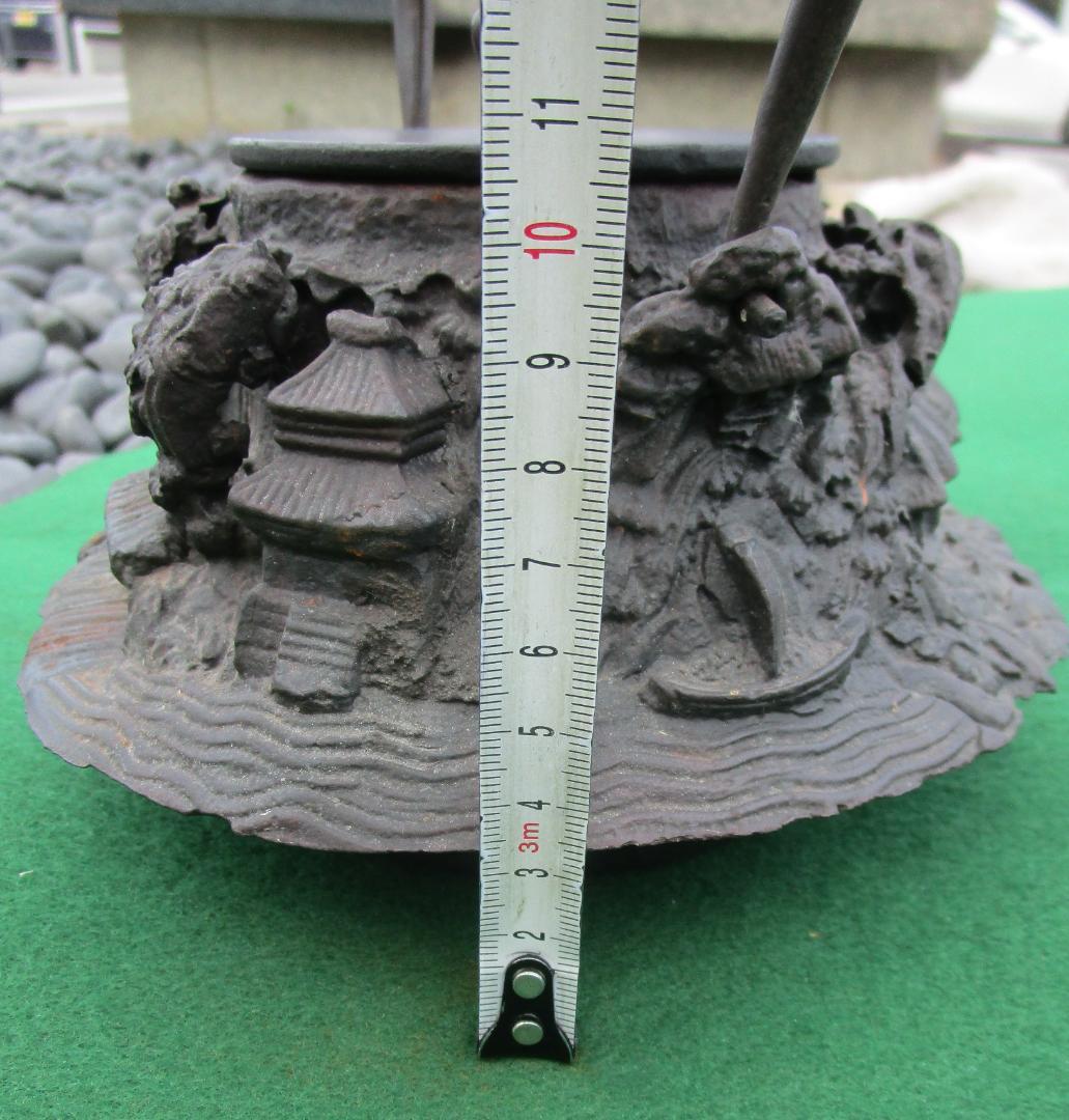 鉄瓶　銅蓋　蓋に龍文堂の銘　細工物　水漏れ等なし　飾り物　1個