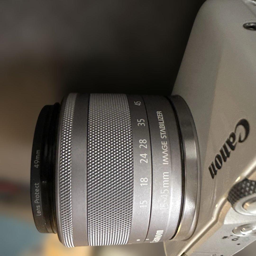 【美品】Canon 一眼レフカメラミラーレス✨《EOSM10》