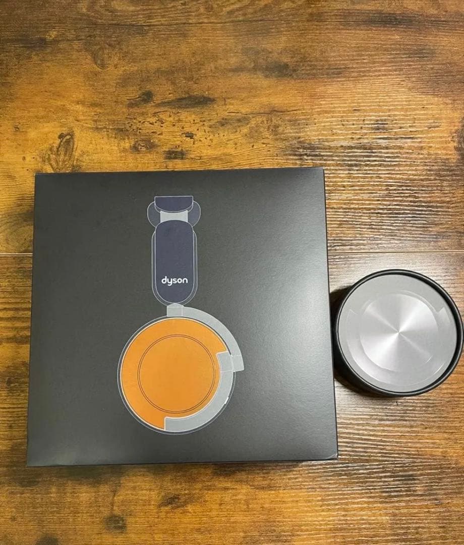 dyson ontrac ワイヤレスヘッドホン＋シルバーカラーのアウターキャップ