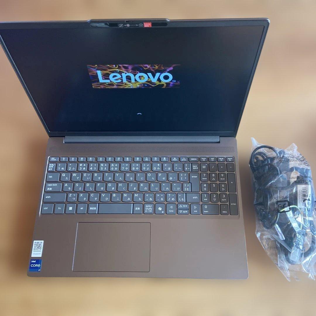 美品Lenovo ノートPC 15.3インチディスプレイ