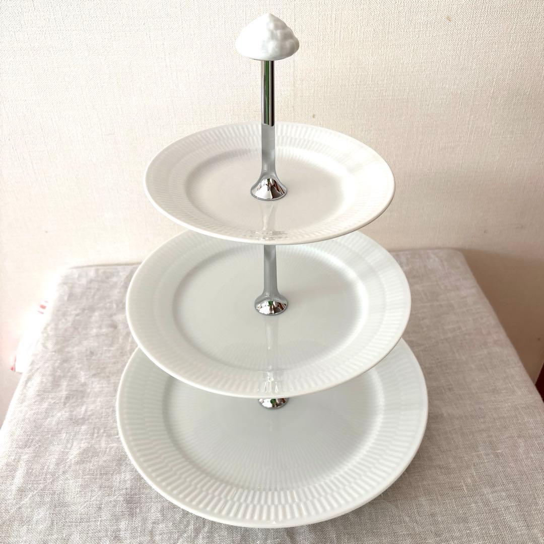 ロイヤルコペンハーゲン　アフタヌーンティー　ケーキスタンド　3段