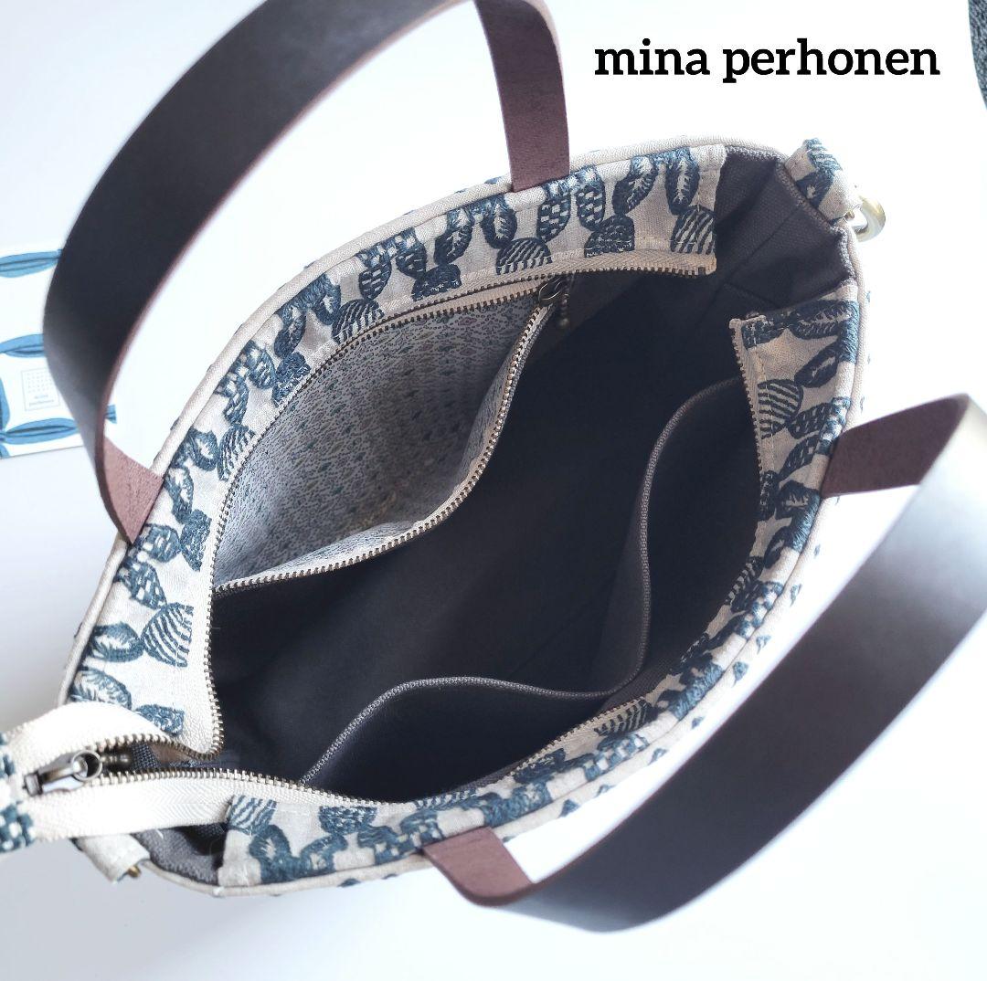 ミナペルホネン　ファスナー楕円トートバック　キーリング付き　pomppia