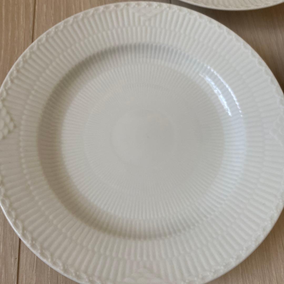 ロイヤルコペンハーゲン　ホワイトフルーテッド ハーフレース プレート 25cm