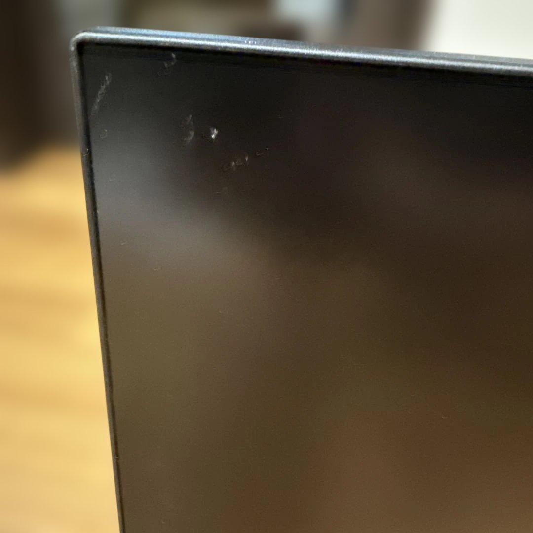 PHILIPS ゲーミングモニター 24M2N32 モニターアームも付けれます。