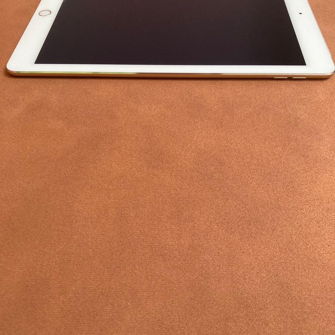 750 比較的美品 iPad Air2 第2世代 32GB ドコモ