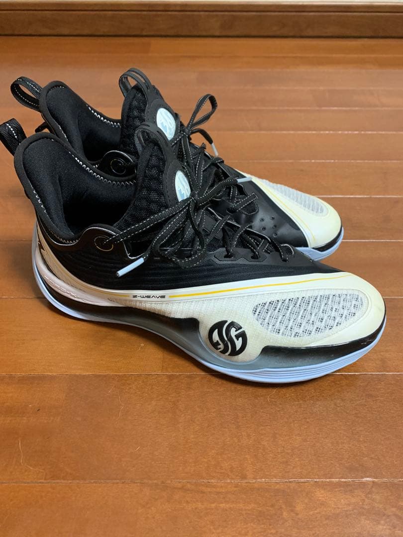 バスケットボールシューズ ZEN VI \"Yin Yang\"