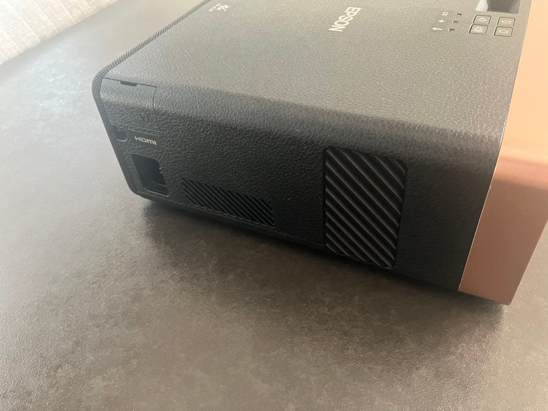 EPSON エプソン EF-100B Dreamioホームプロジェクター