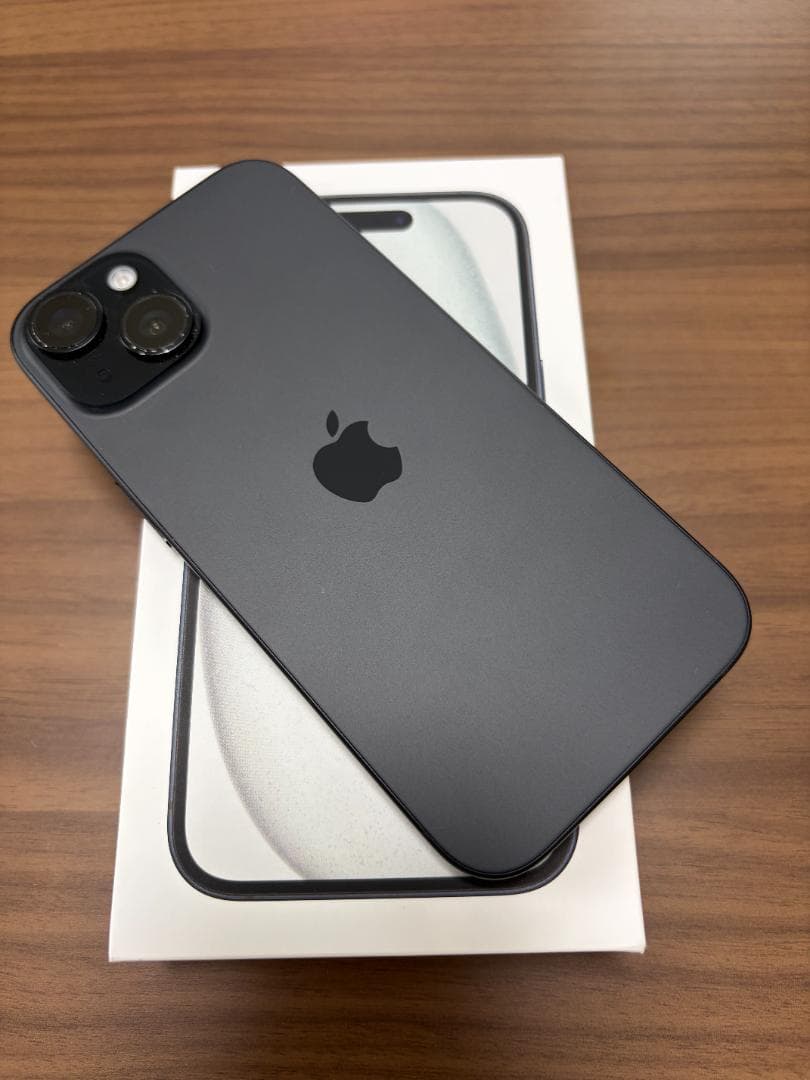 【美品】Apple iPhone 15 ブラック 128GB simフリー